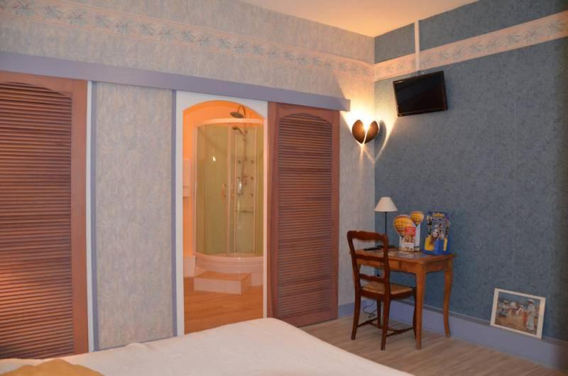 Hotel Le Lion D'Or Selles-sur-Cher Habitación foto